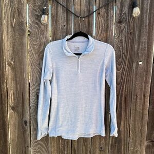 The North Face Women’s Heather Light Blue and White Quarter Zip Long Sleeve Med
